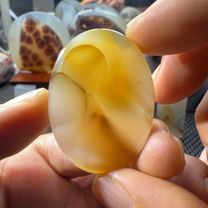 未镶嵌玛瑙/玉髓珠宝奇石