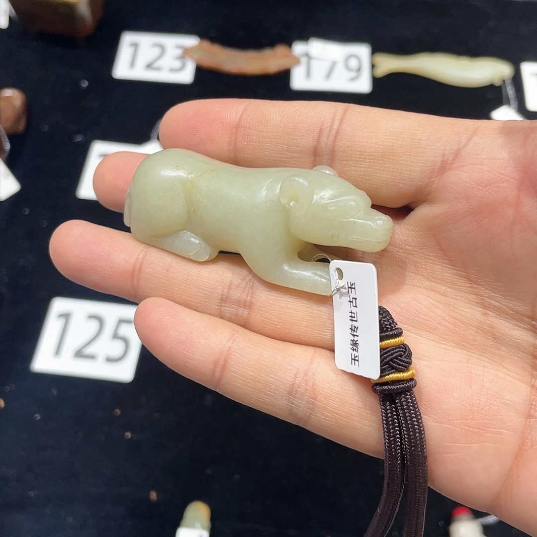 和田玉吊坠未镶嵌袍****湖