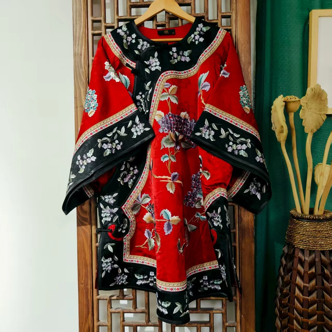 （ LS526-2）凤徕兮私人定制红底紫色绣球花刺绣如意斜襟盘扣太太服