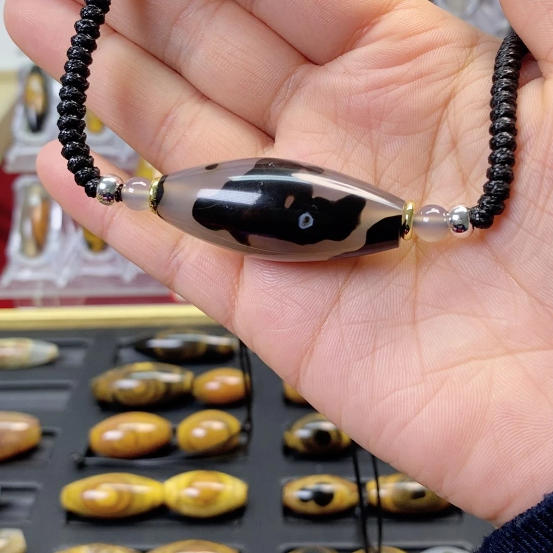 玛瑙/玉髓颈饰合金