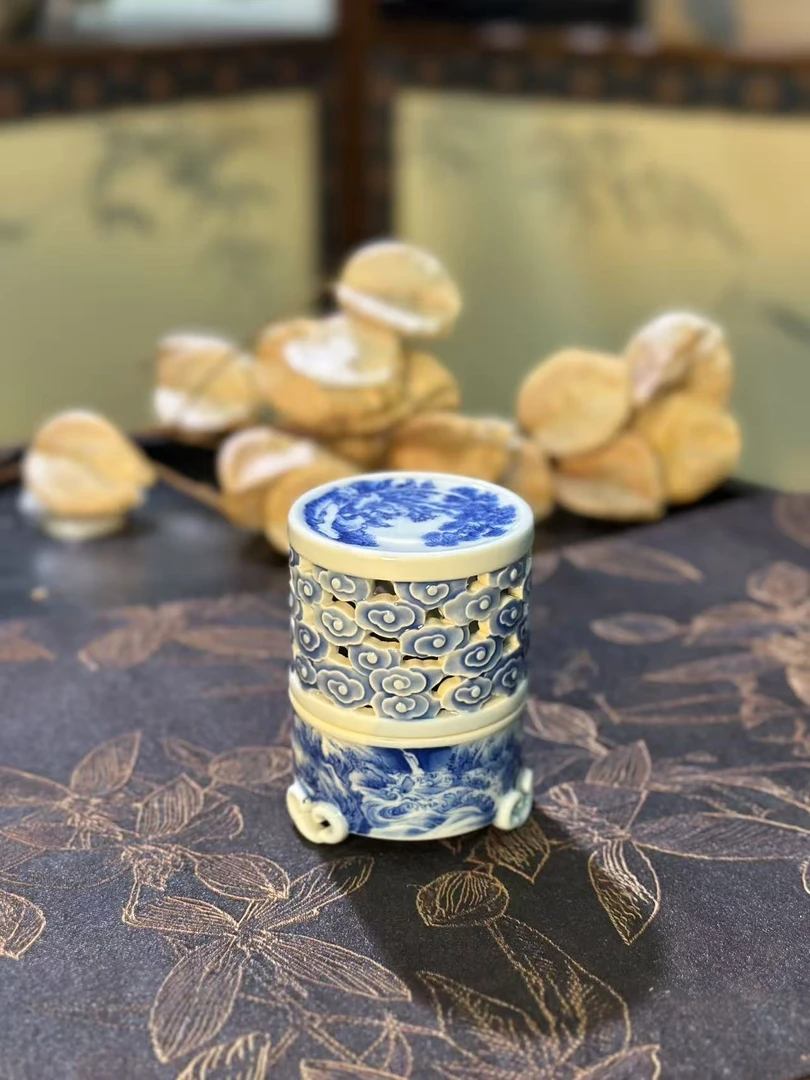 何老师山水雕刻祥云香炉