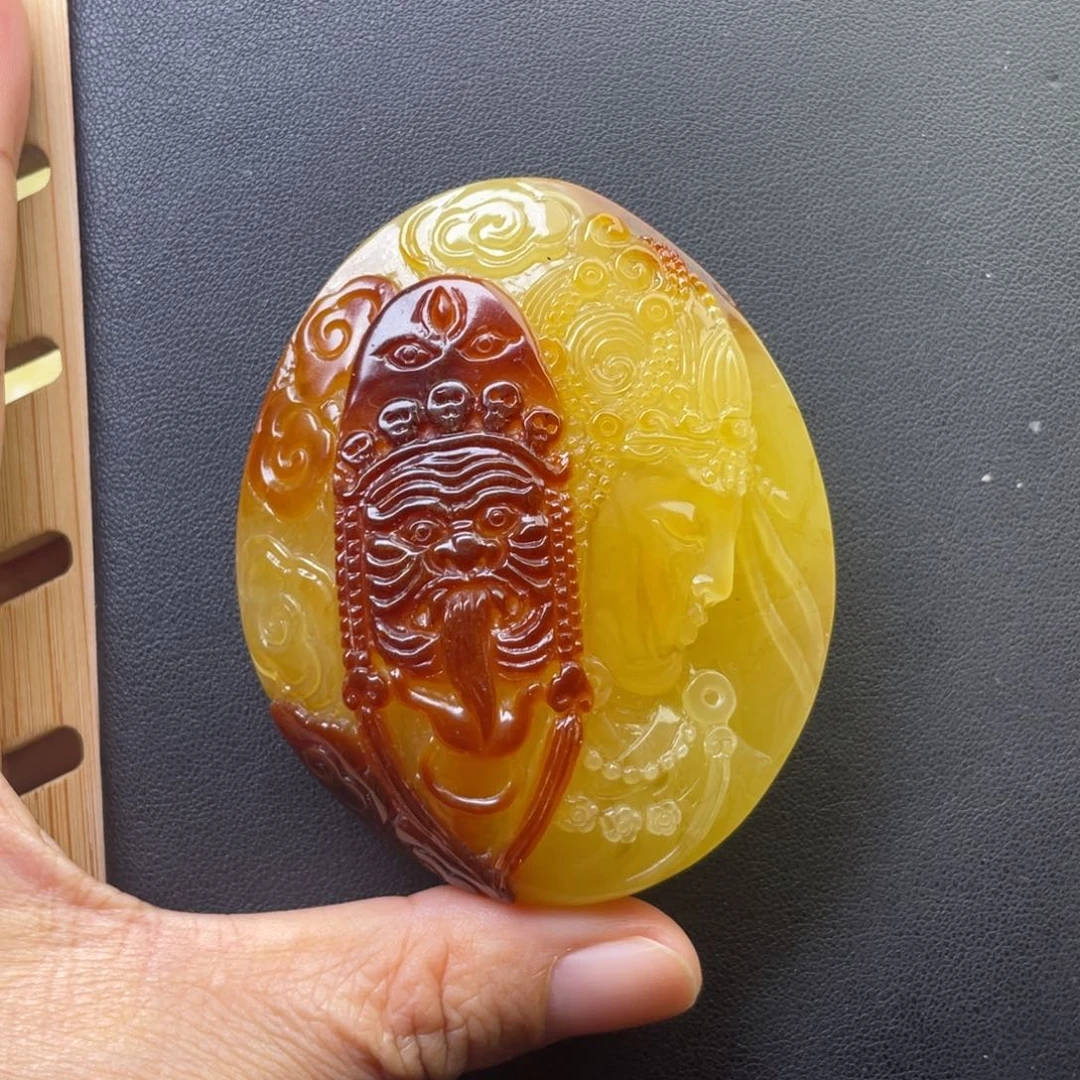 琥珀未镶嵌颈饰天然的琥珀蜜蜡