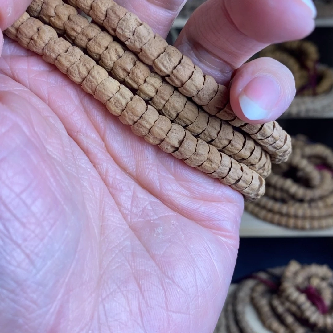 s***p吊坠柏香籽/百香籽