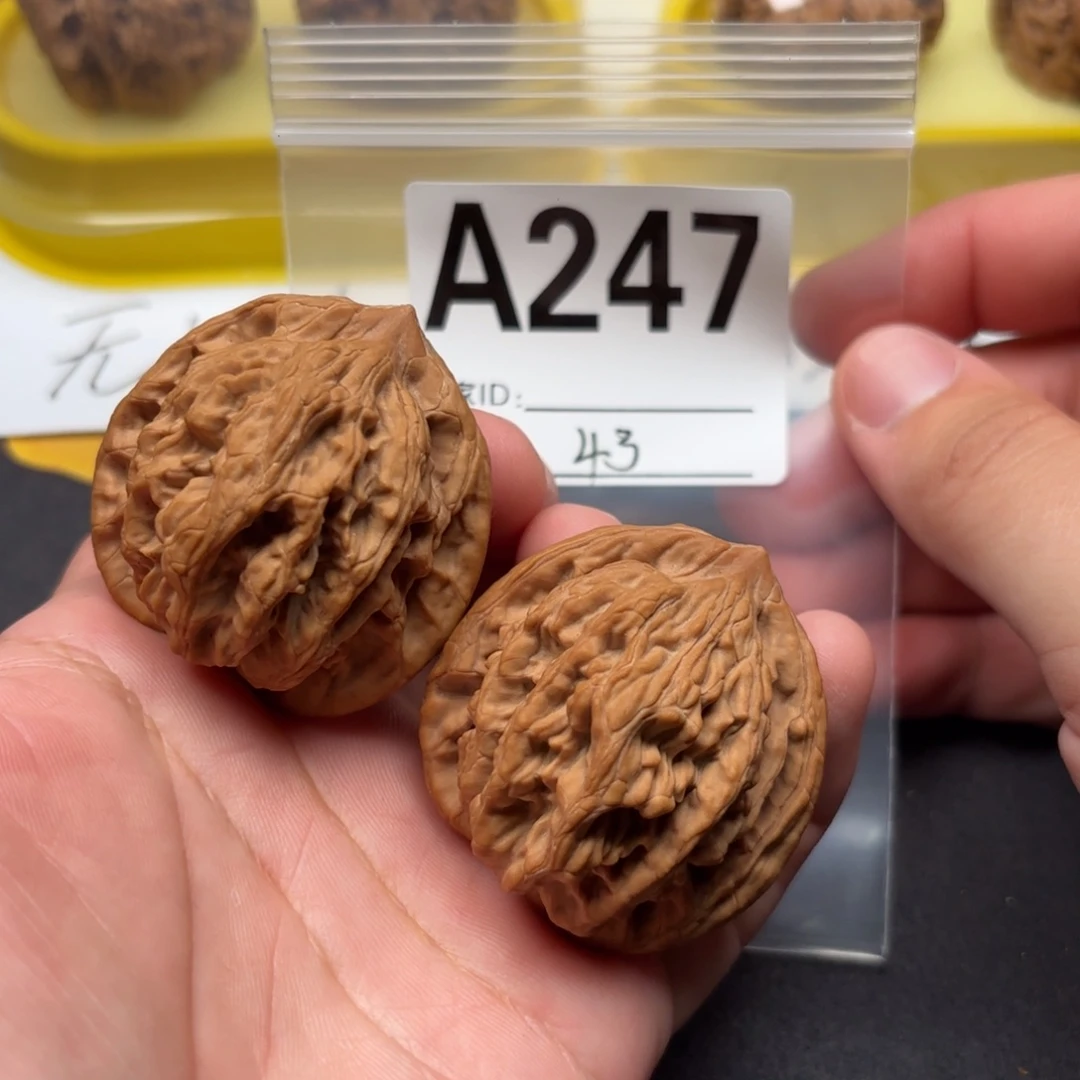 文玩核桃吊坠43麦虎A247