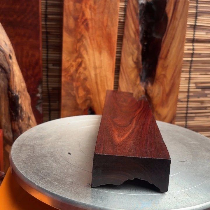 用***1大叶紫檀（黑酸枝木类）