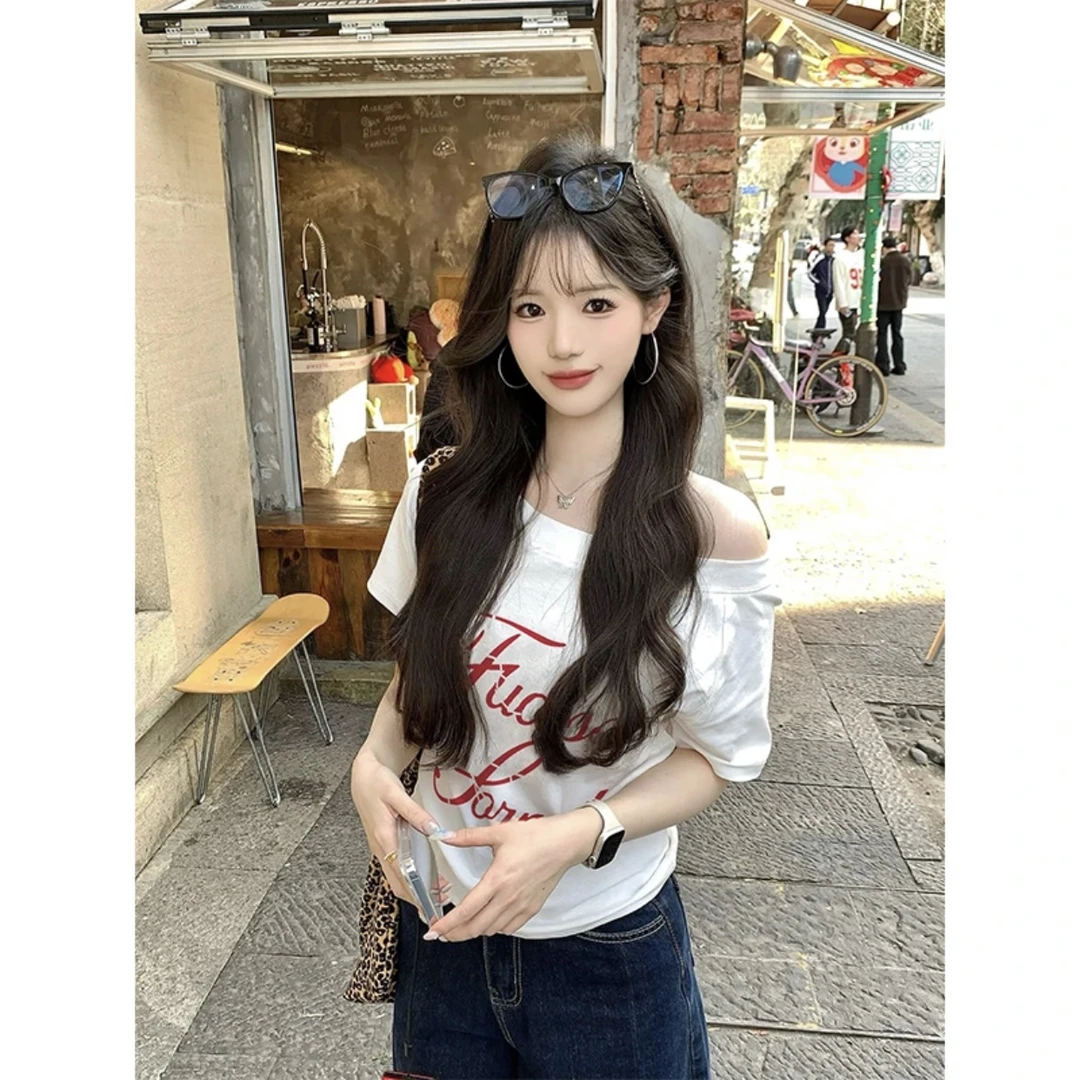 夏季新款美式辣妹斜肩短袖字母印花T恤纯欲风露肩上衣T恤女短款