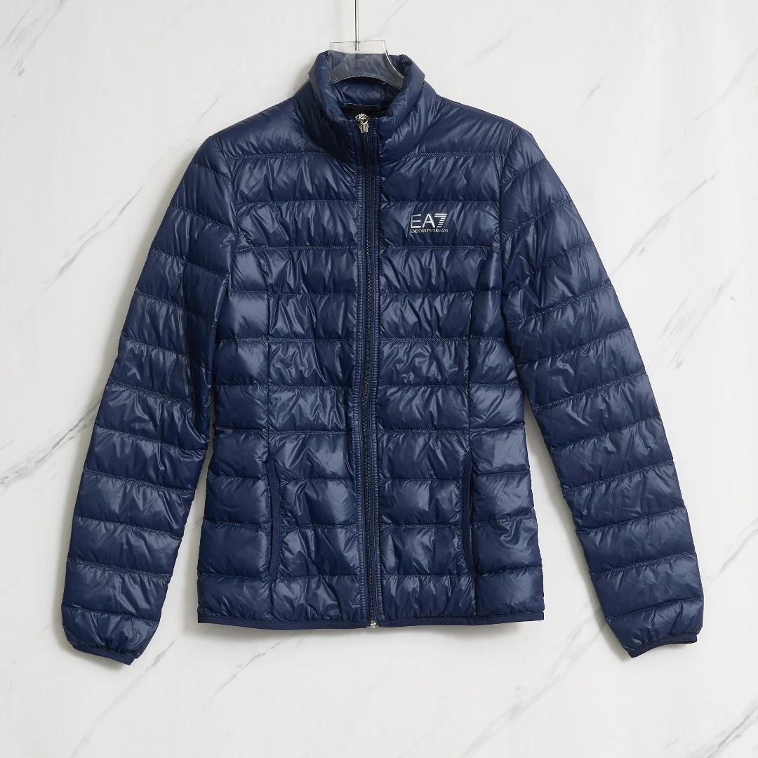 【澳门小叶子】Emporio Armani EA7女士徽标立领羽绒服AMBU00695
