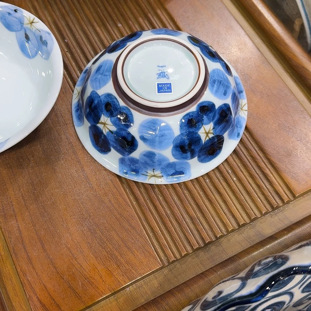 某***某硬质细瓷一诚手绘釉下彩钵微瑕