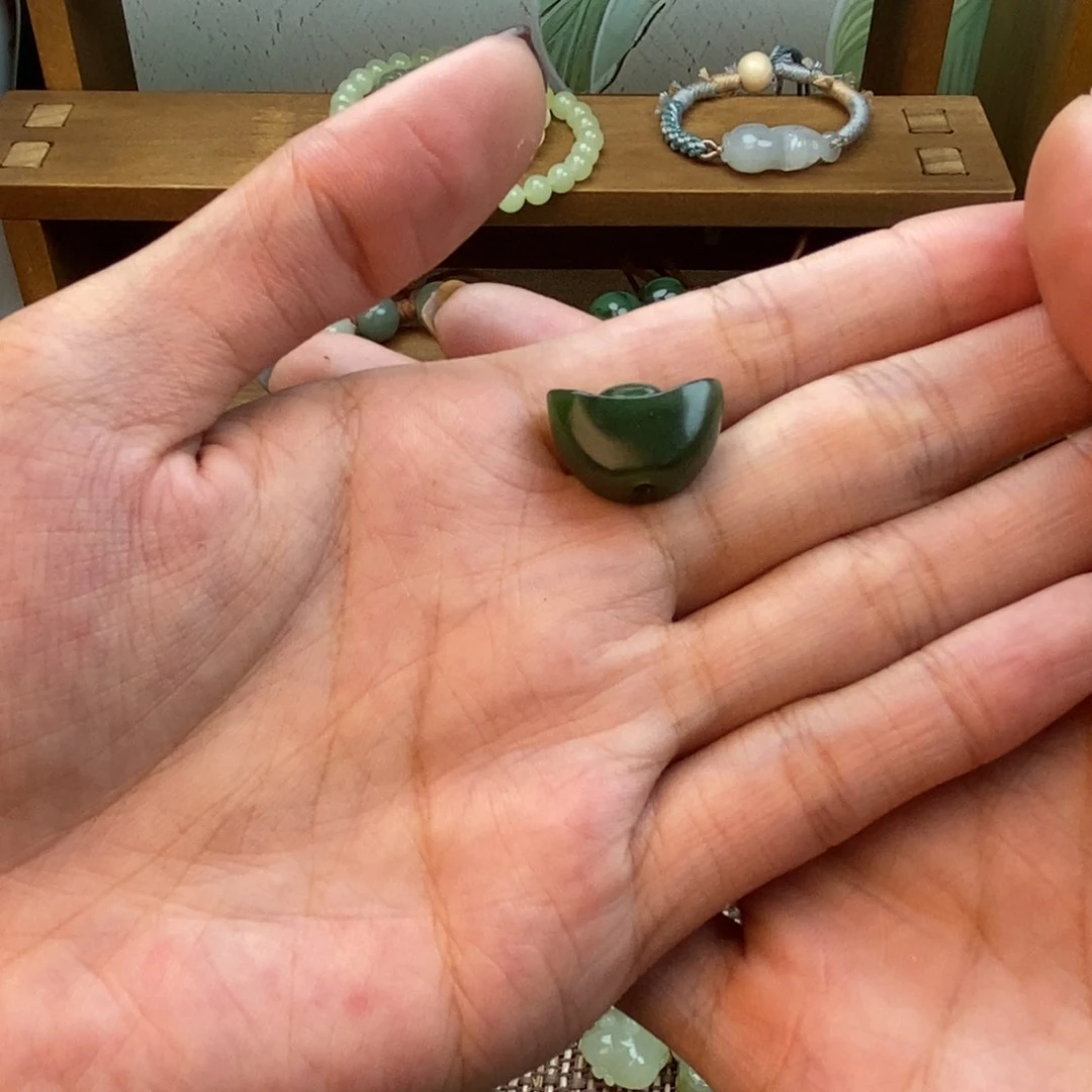 手链未镶嵌和田玉（碧玉）