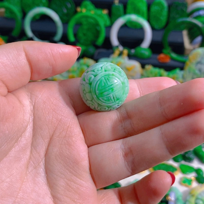 【闪购商品】翡翠未镶嵌颈饰吊坠