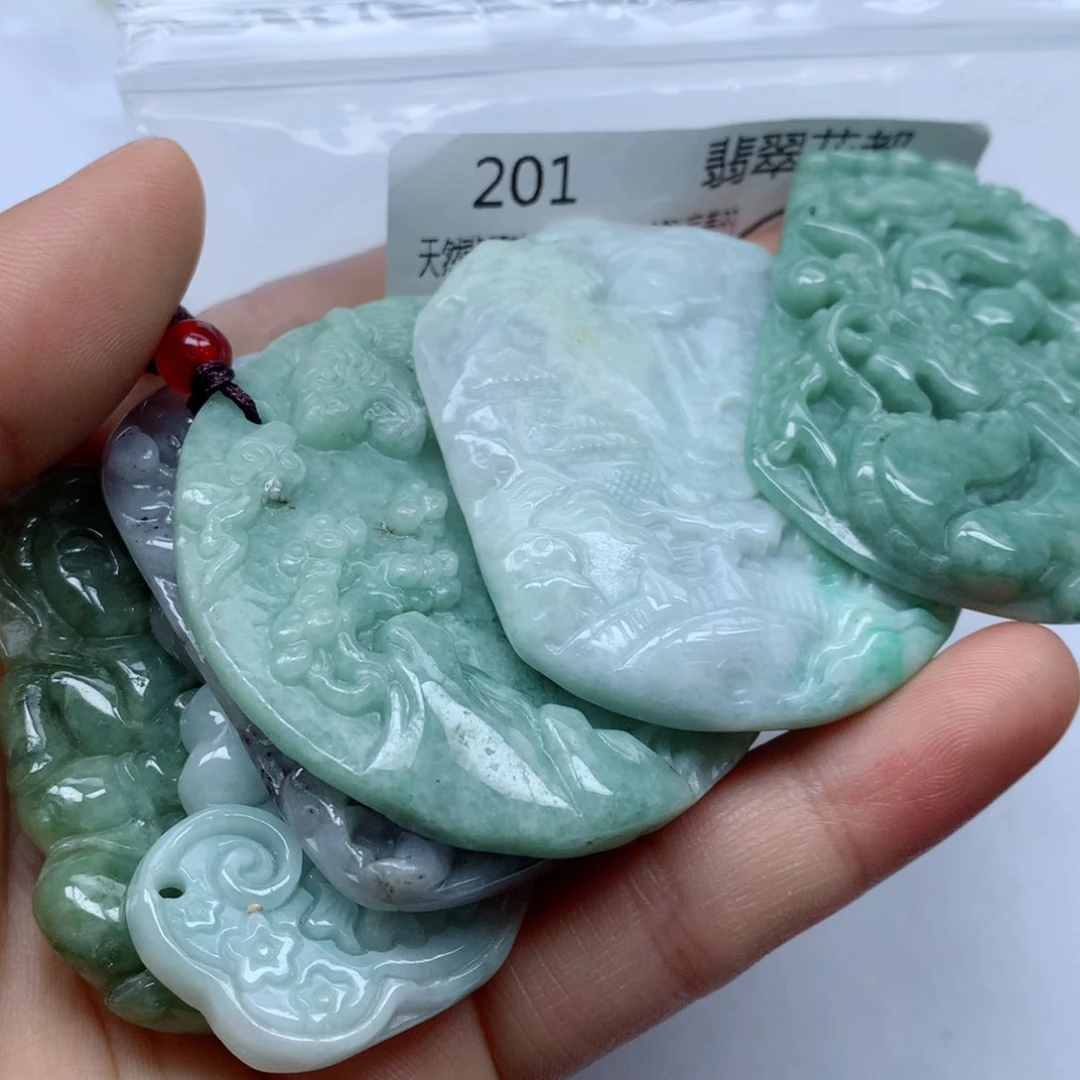 翡翠项链未镶嵌翡翠