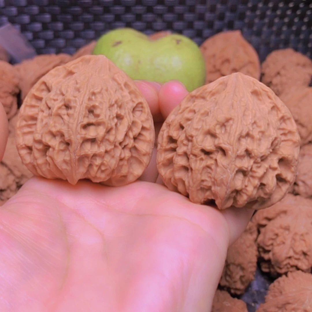 【闪购商品】把件核桃新果45虎头王