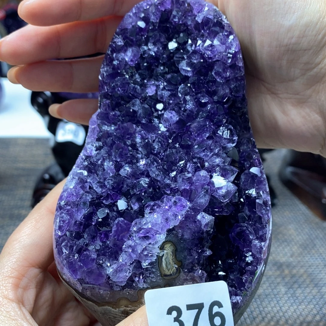 紫晶未镶嵌大型摆件（非配饰）