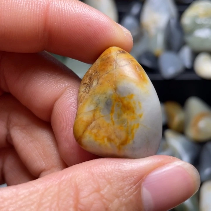 和田玉未镶嵌把件51