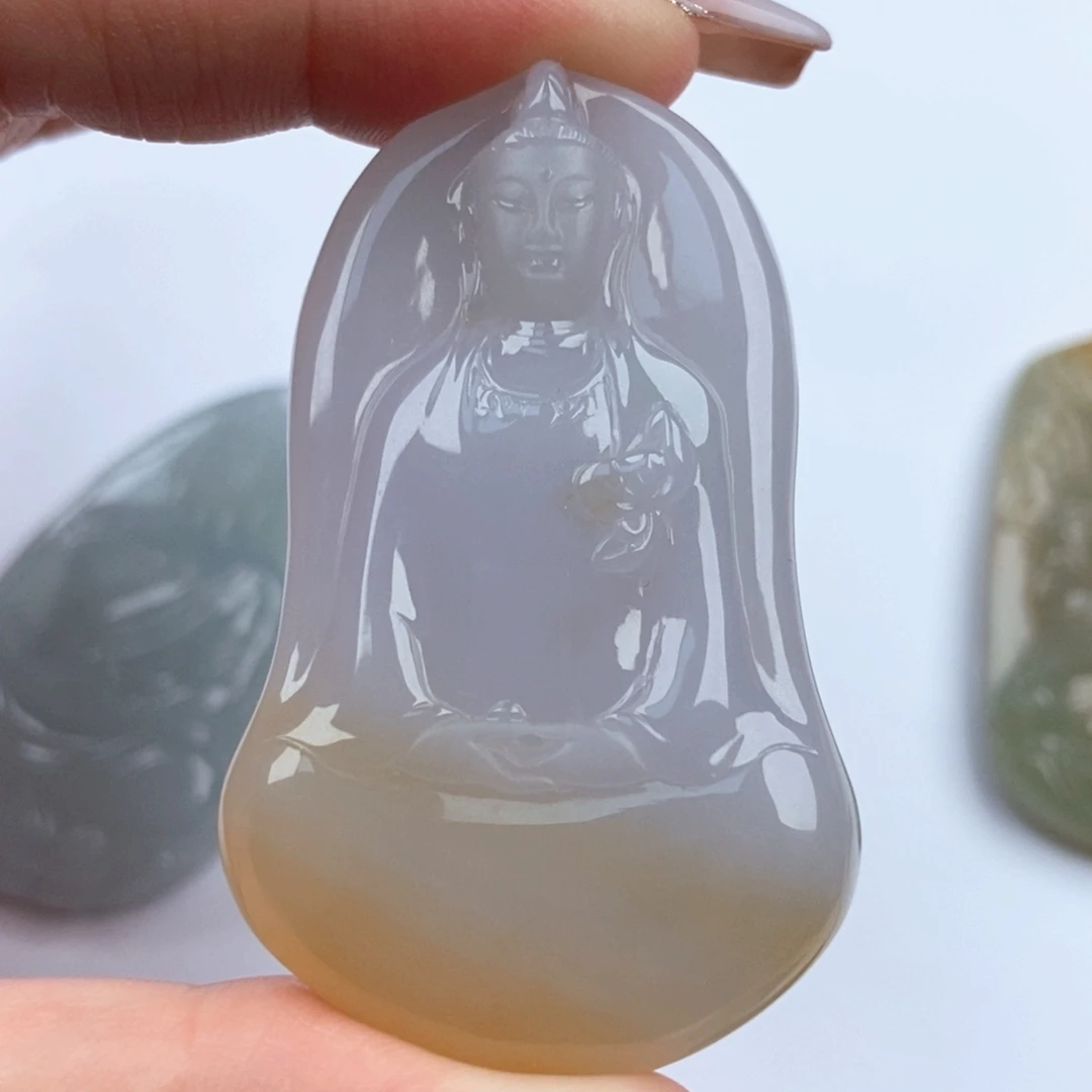 翡翠未镶嵌颈饰风**痕