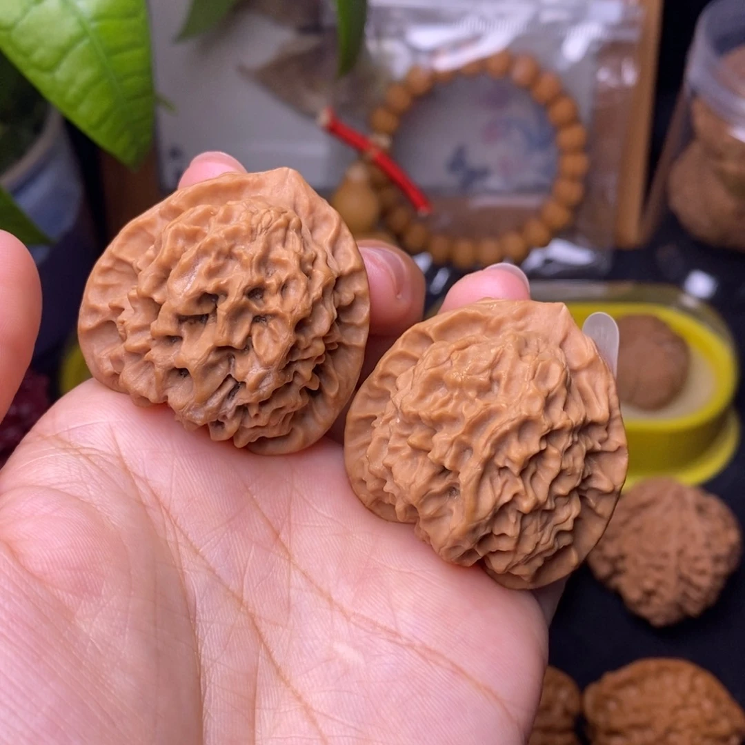 文玩核桃把件39玄月