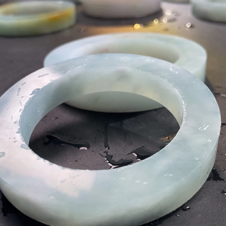 定制翡翠翡翠手镯未镶嵌