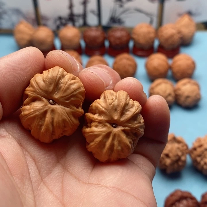 文玩核桃把件精品文玩手捻元