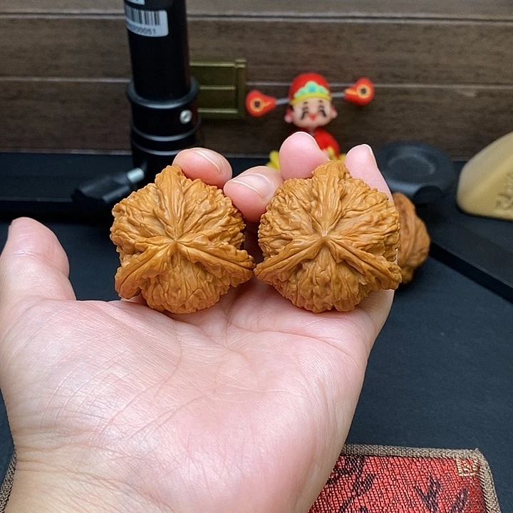 把件文玩核桃白奔