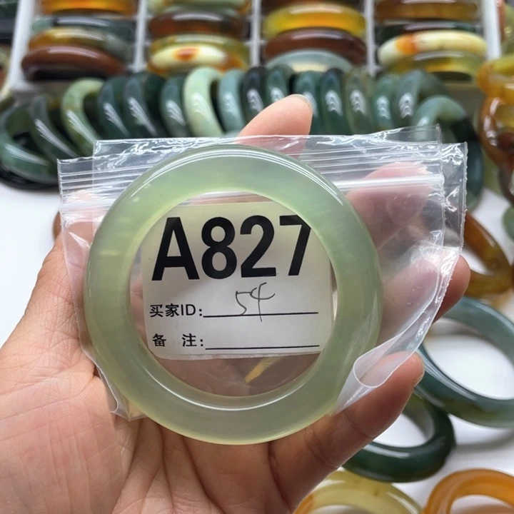 未镶嵌蛇纹石玉手镯铮*