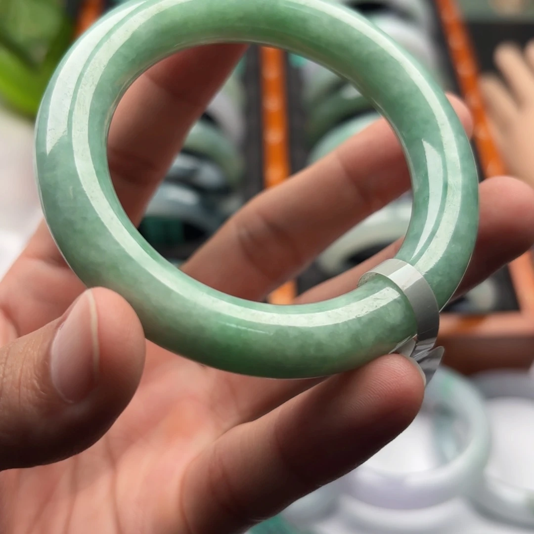 翡翠未镶嵌手镯5456 x8 71