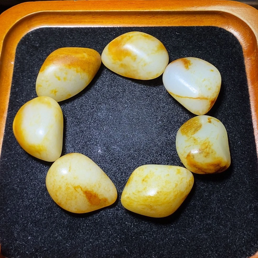 和田玉未镶嵌手链