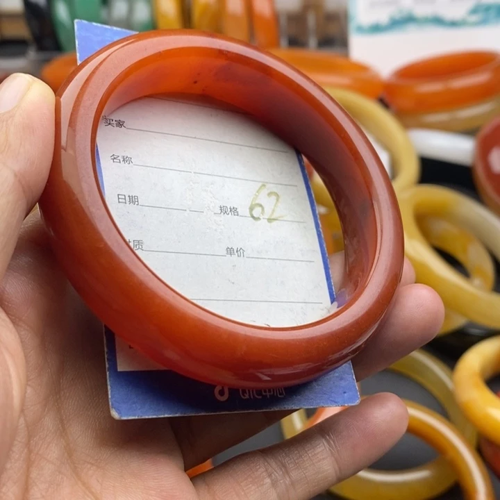 未镶嵌手镯石英质玉
