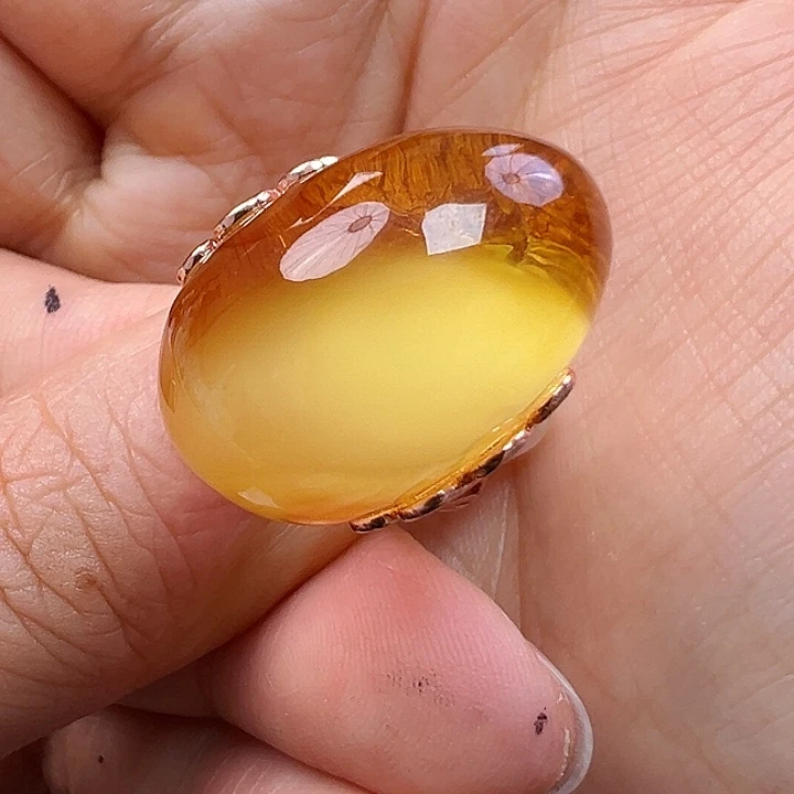 蜜蜡未镶嵌珠宝奇石