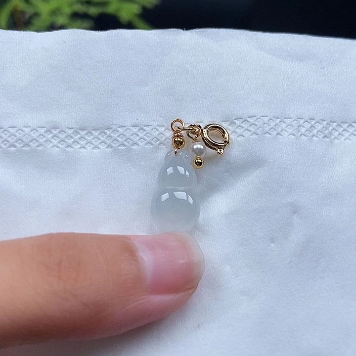 翡翠挂件未镶嵌吊坠