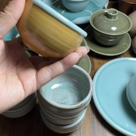 冻***刺龙泉青瓷手工绞胎杯