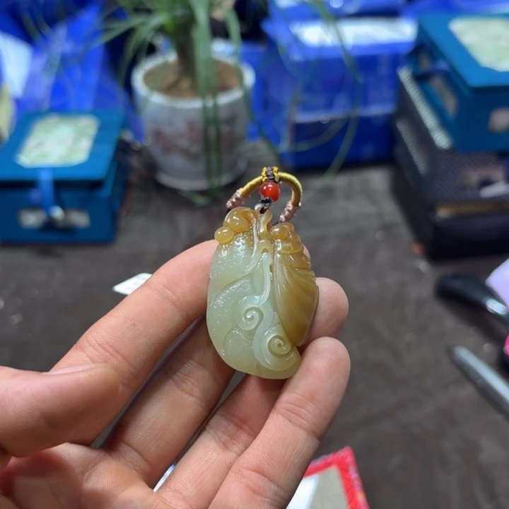 未镶嵌和田玉（糖玉）车挂