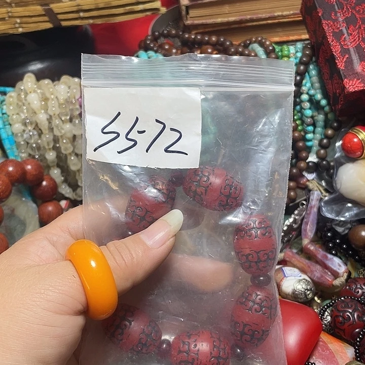 音***庄琉璃/树脂/塑料类