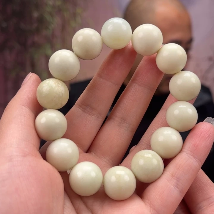 蛇纹石玉未镶嵌手链