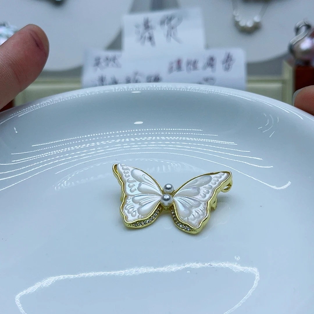 颈饰银S925镶嵌淡水珍珠祝***?