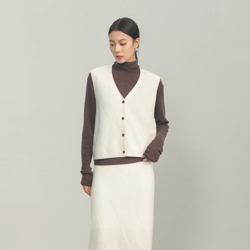 【秋冬上新】黑标BAIZHUO百着毛织背心AR44BX279