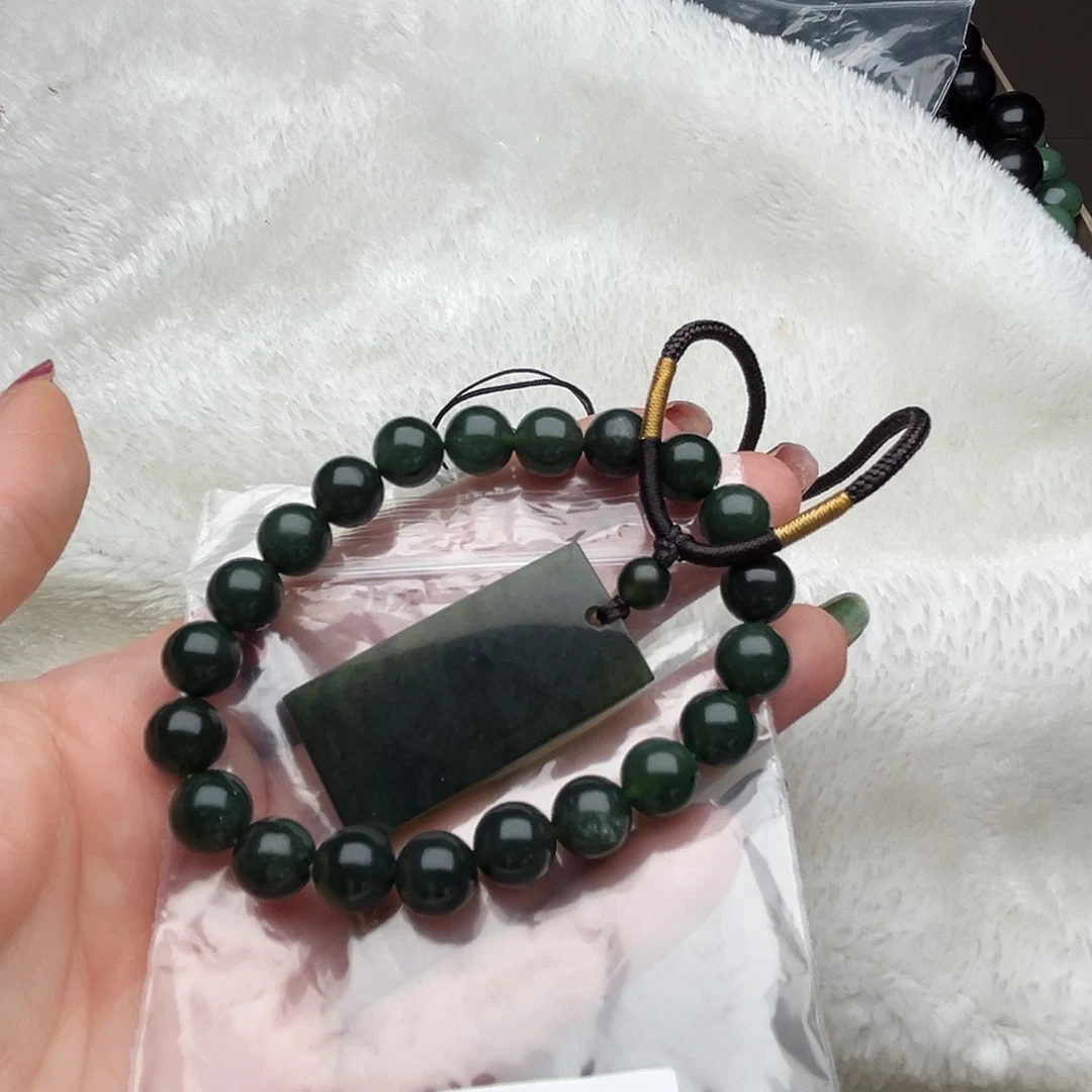 蛇纹石玉未镶嵌手串蝶**丹
