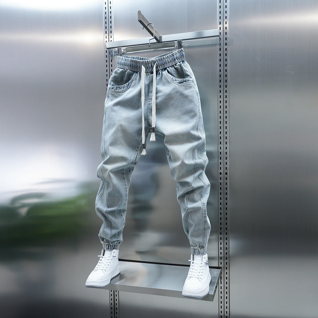 男士春季新款浅蓝牛仔裤简约百搭松紧腰束脚裤水洗潮牌休闲裤