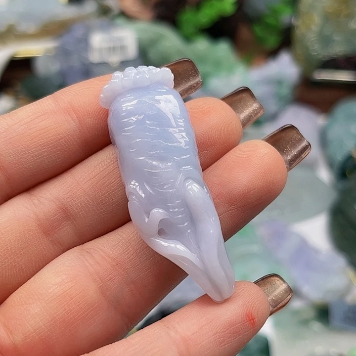 翡翠未镶嵌颈饰挂件