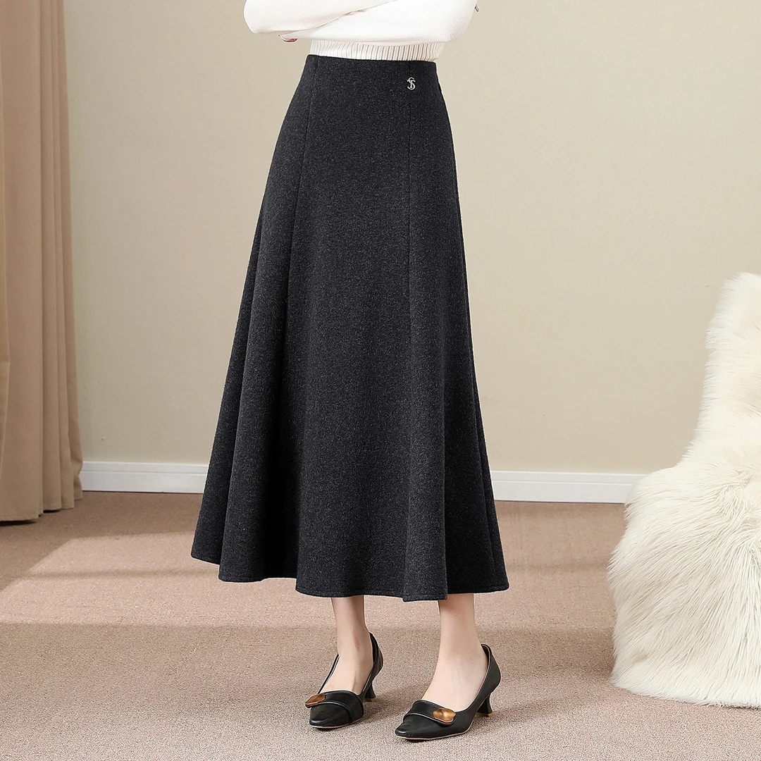 羊毛呢半身裙垂感高级感气质显瘦A字女裙子2025冬新款巨好看长裙