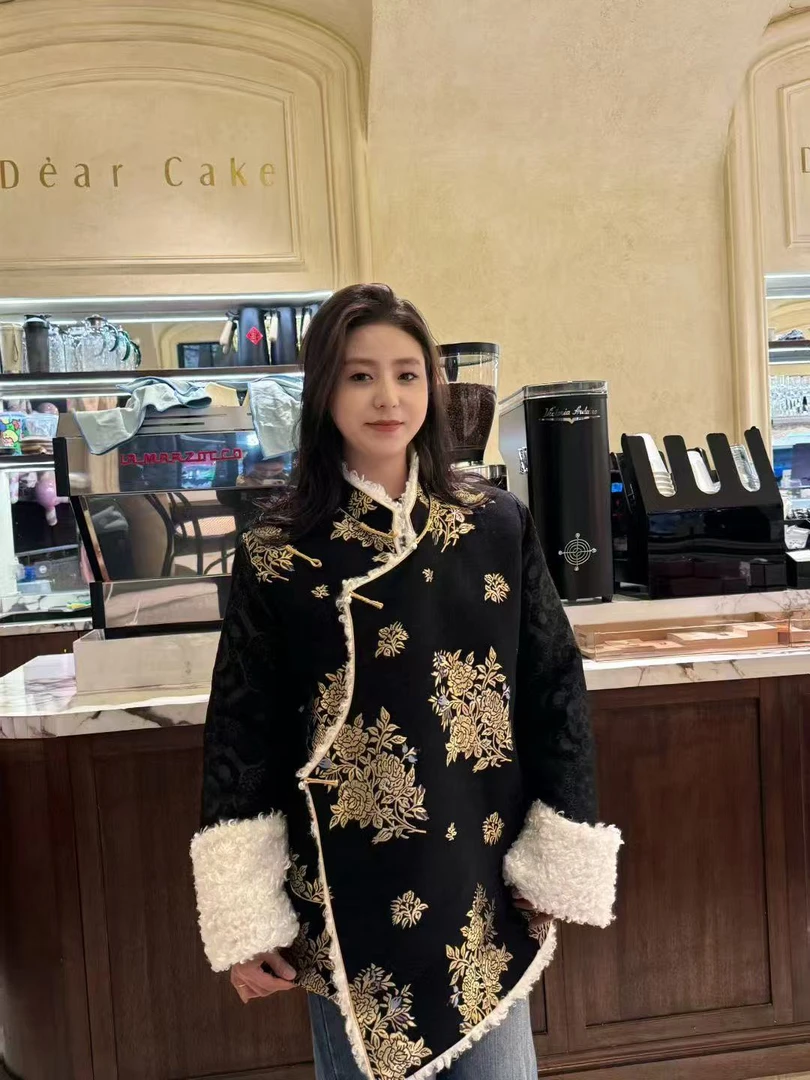 新款女生藏装加厚加毛藏式外套藏装女款冬季藏式外套