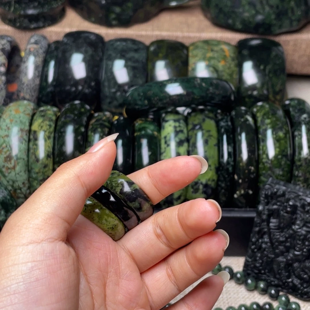 ****K蛇纹石玉未镶嵌手镯