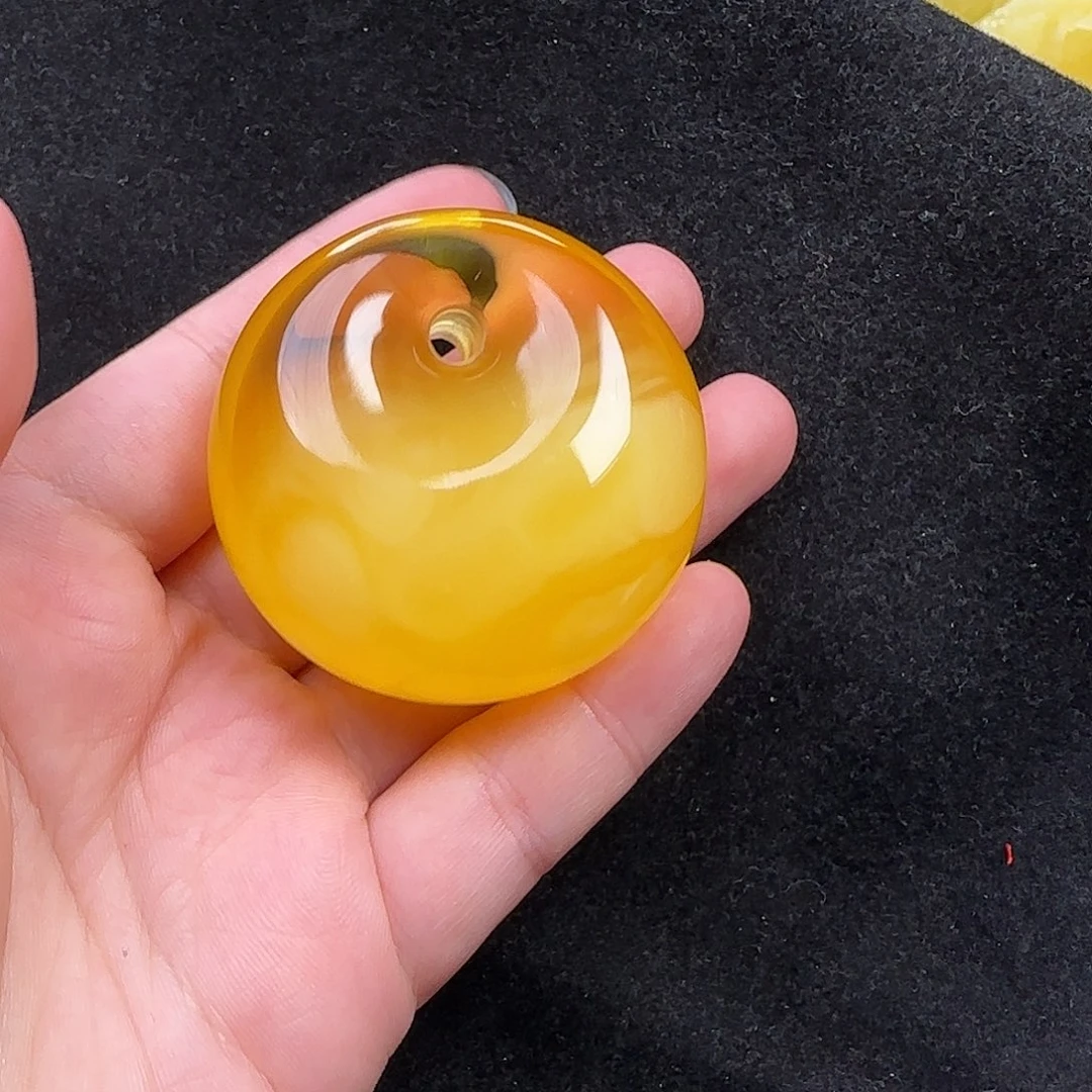 蜜蜡未镶嵌珠宝奇石