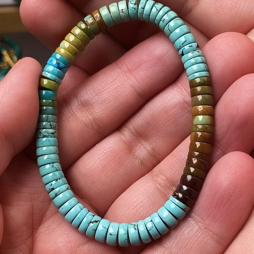 绿松石未镶嵌颈饰