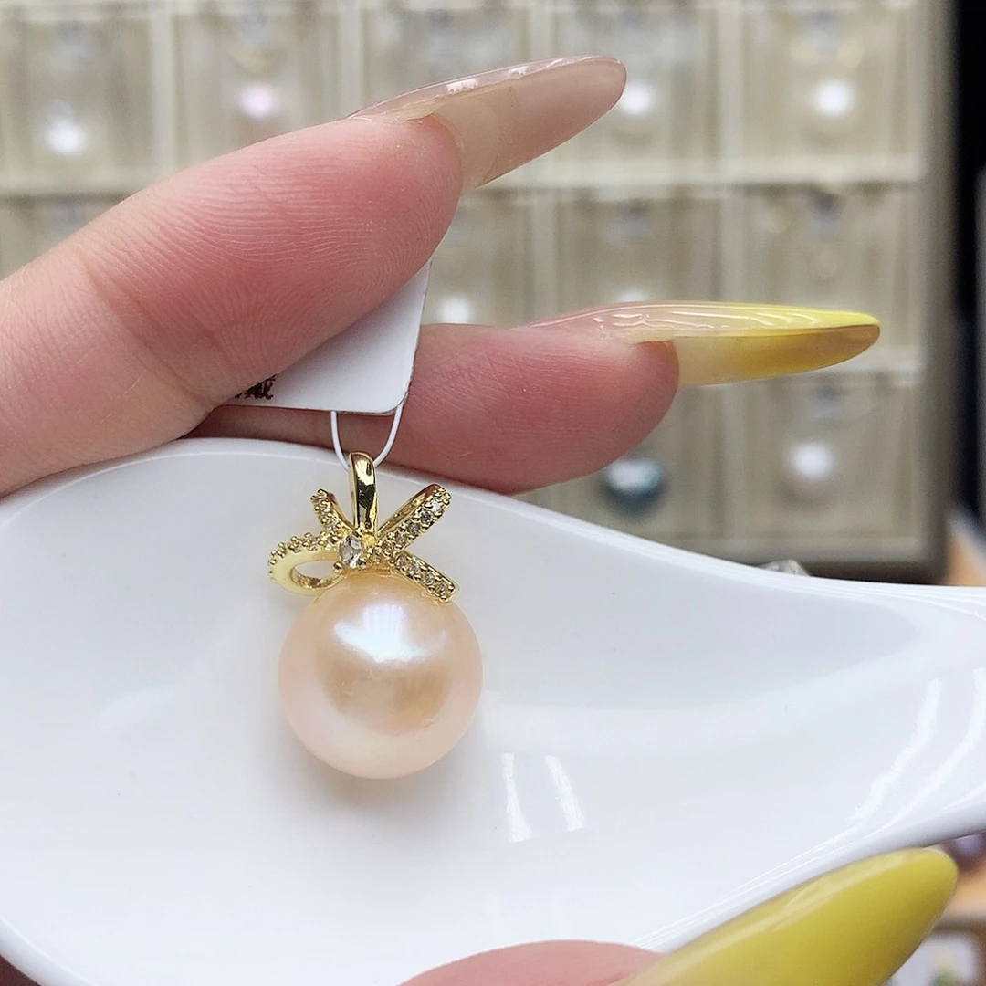 淡水珍珠合金吊坠(赠链)