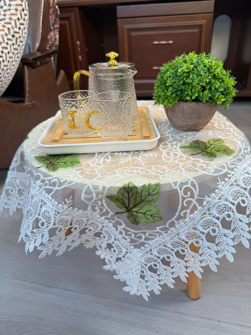 817-2丝光线绿色叶子刺绣蕾丝60*60cm欧式方形桌布（60*60cm)