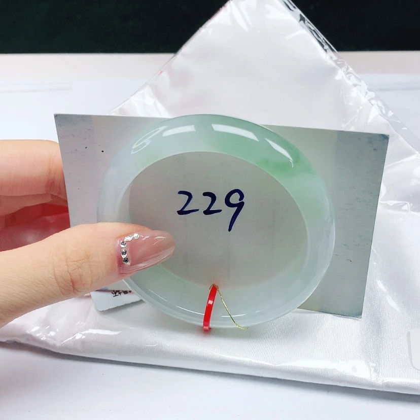 【闪购商品】翡翠手镯未镶嵌缅甸天然a货手镯52+