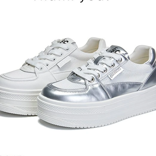 发泡底小白鞋女2025板鞋运动透气厚底鞋秋季透气女帆布运动鞋低帮