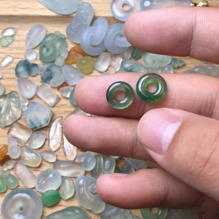 未镶嵌定制翡翠挂件