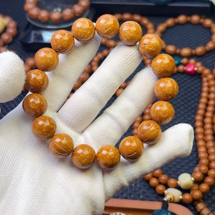 桃核吊坠人**哥14尺桃核2条