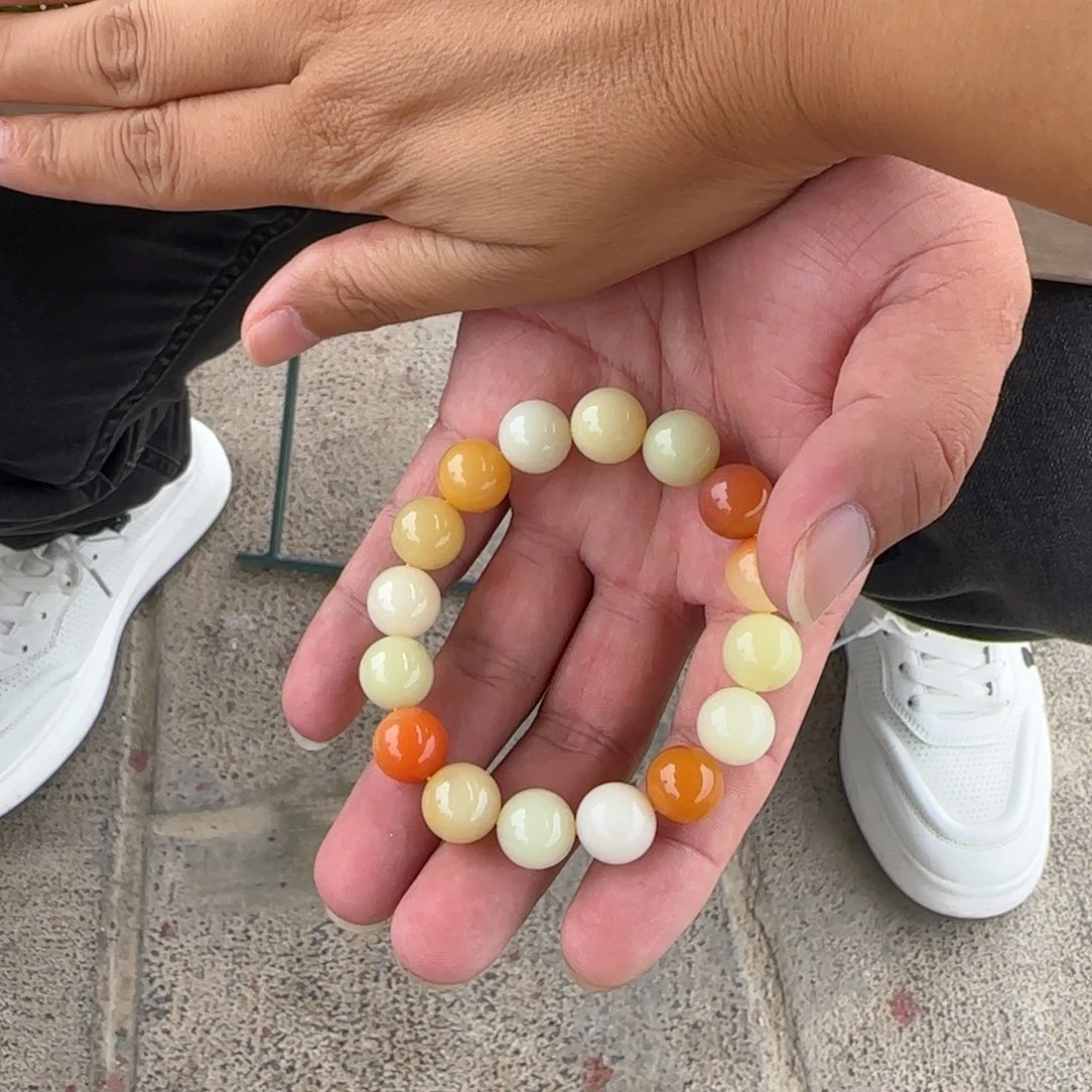 石英质玉（黄龙玉）未镶嵌手链卡12